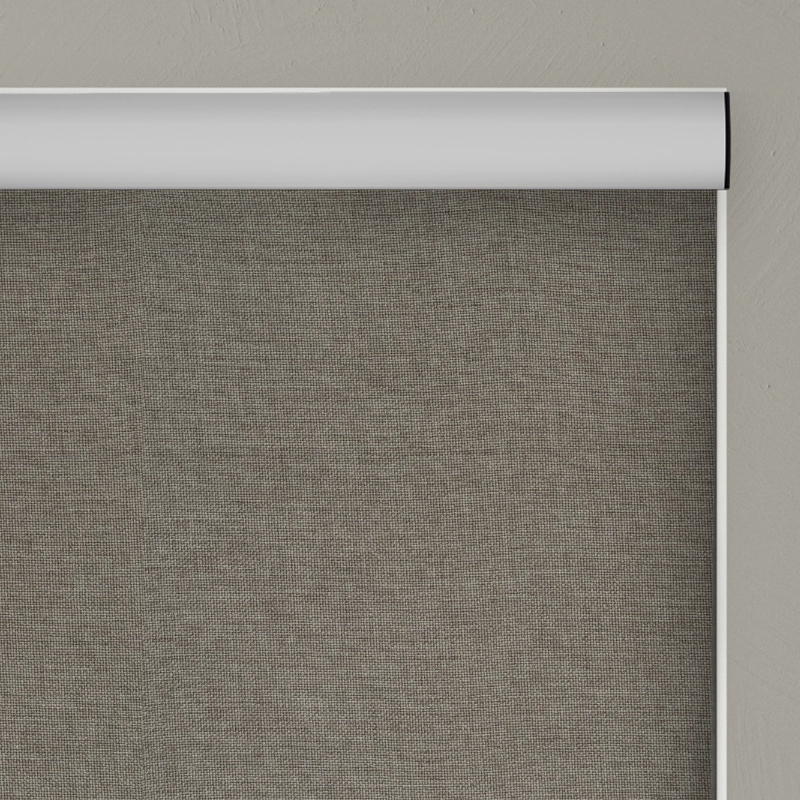 Roman blind with silver cassette from illumin8