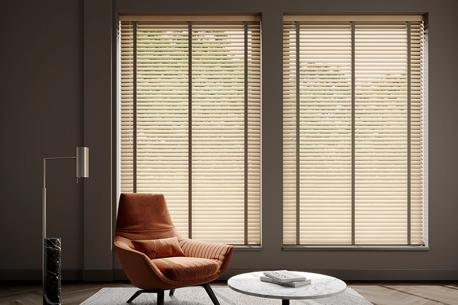 Office with faux wood venetian blinds from illumin8