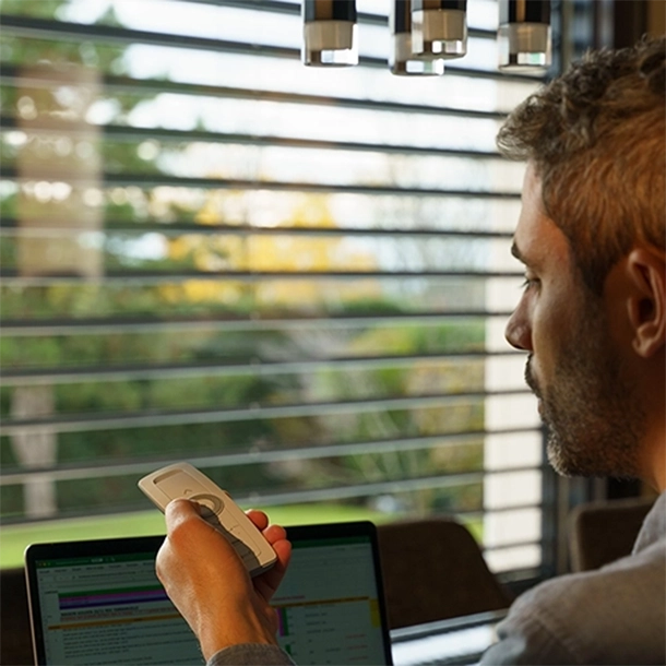 Remote control of the blinds in the whole house